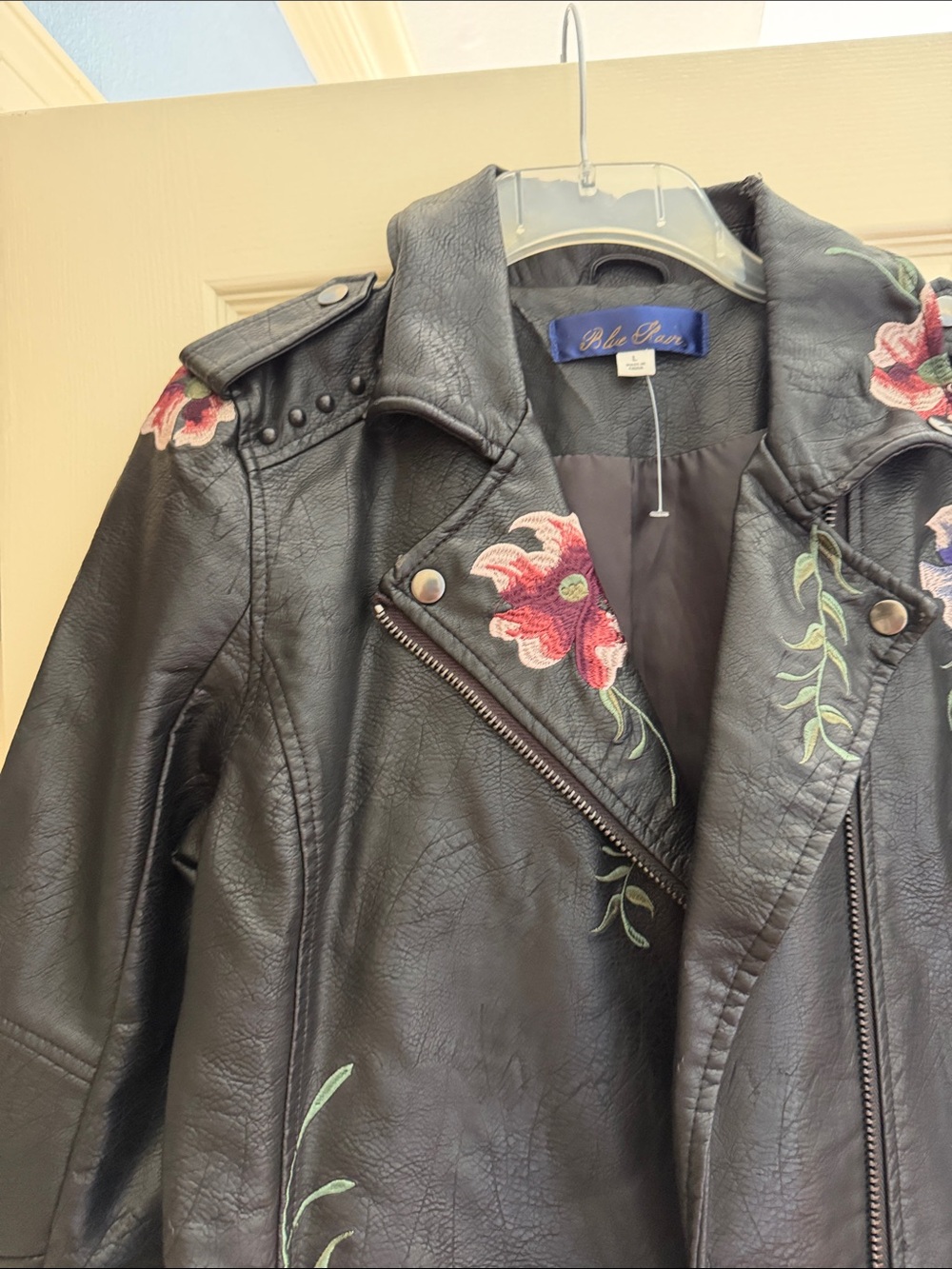 Francesca's Collections Black Floral Embroidered Faux Leather Moto Jacket - Picture 2 of 4